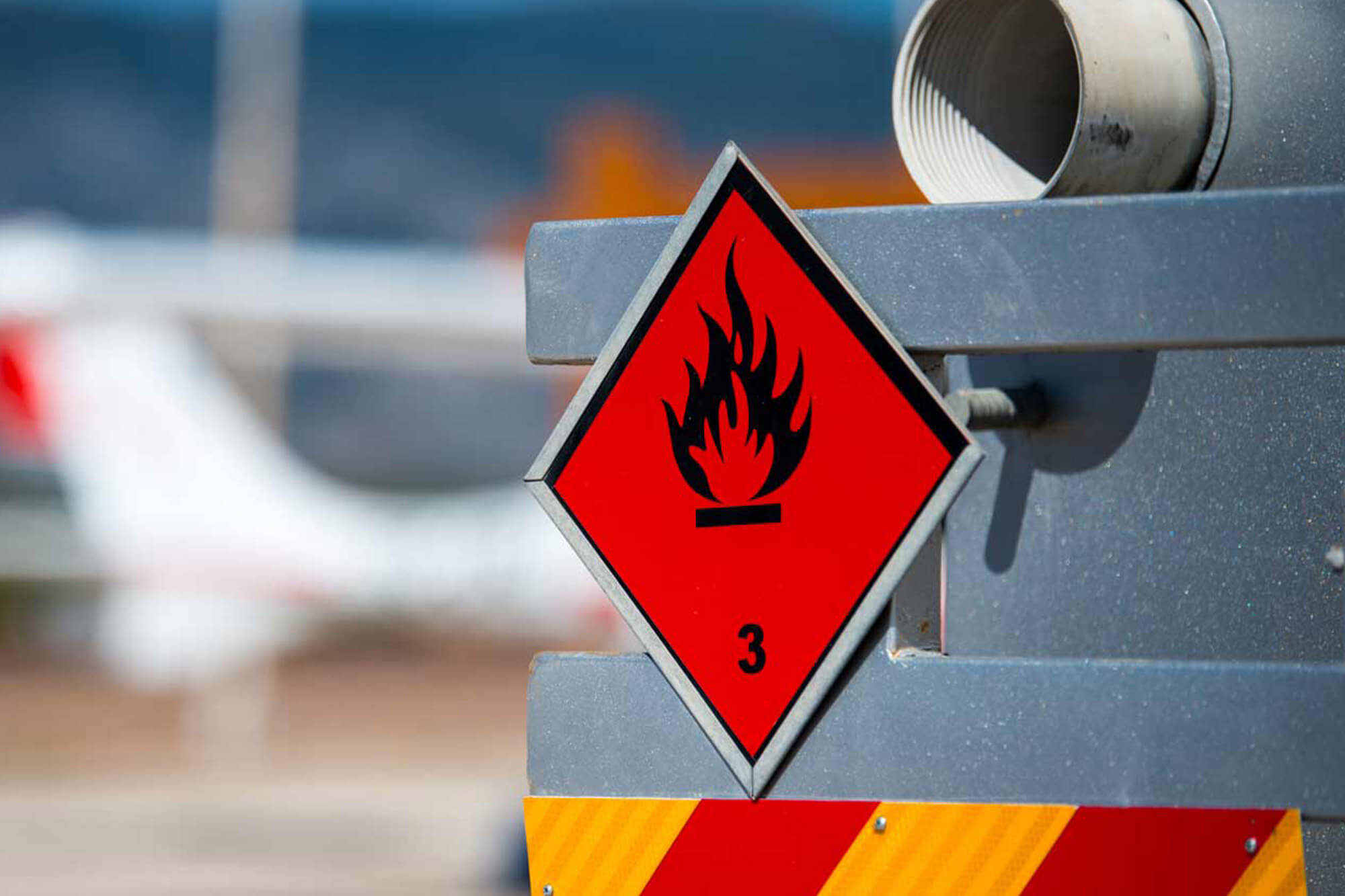 Gefahrgut- und Arzneimitteltransporte